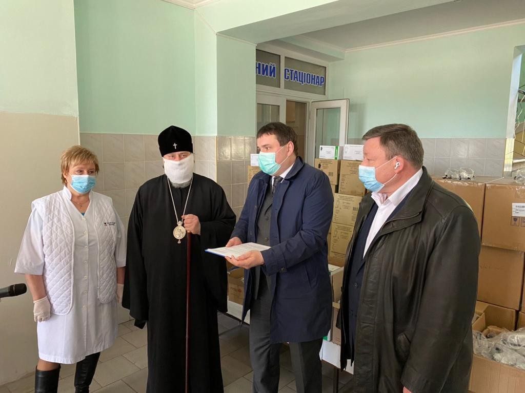УПЦ і Фонд Новинського передали 100 тис. ПЛР-тестів і засоби захисту від вірусу в усі області України user/common.seoImage