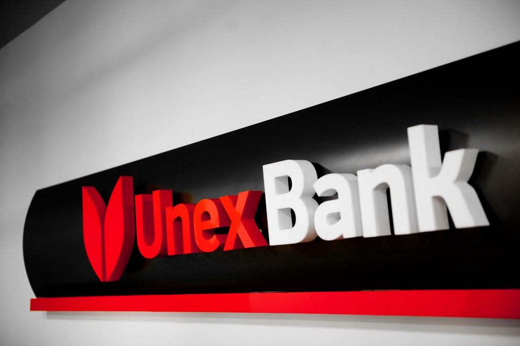 Smart Holding і Dragon Capital домовилися про продаж Unex Bank user/common.seoImage