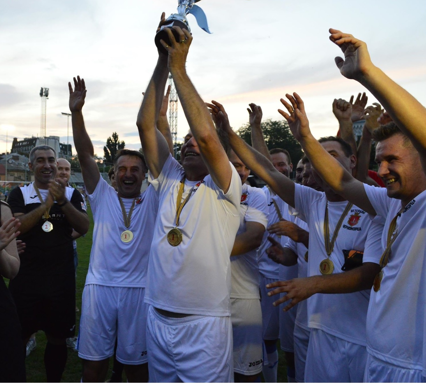 На одеському стадіоні «Спартак» відбувся благодійний футбольний матч між легендами одеського «Чорноморця» та збірної журналістів України user/common.seoImage